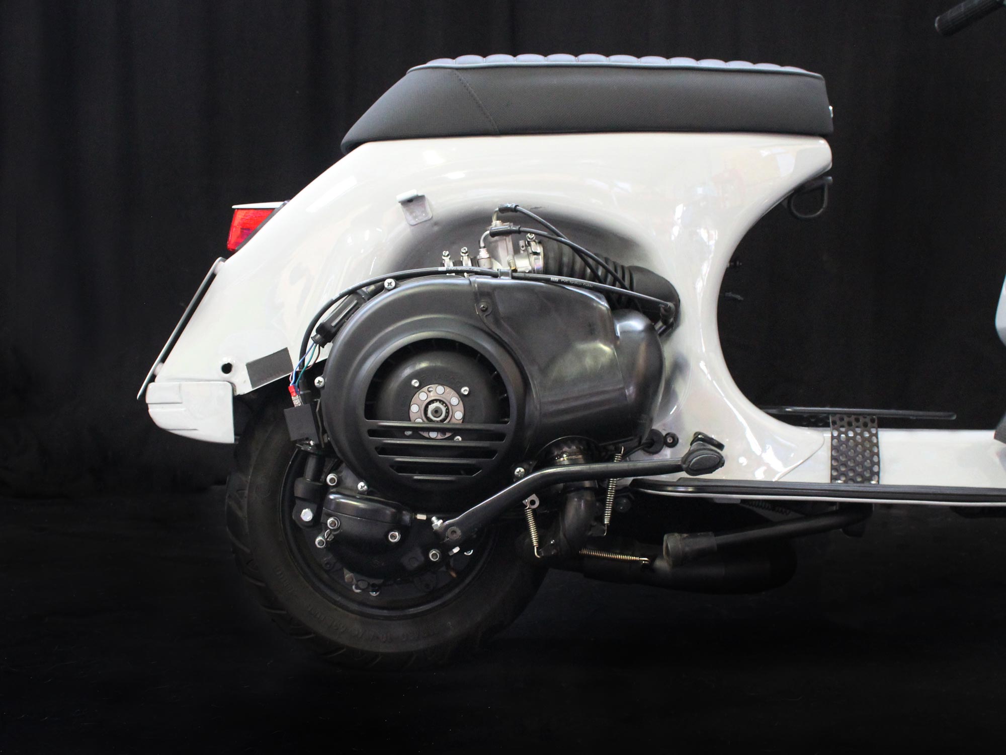 Custom Vespa PX 200 Grigio Abarth Scooter & Service