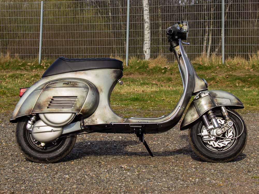 Custom Vespa 50N mit Elektromotor Rawstyle