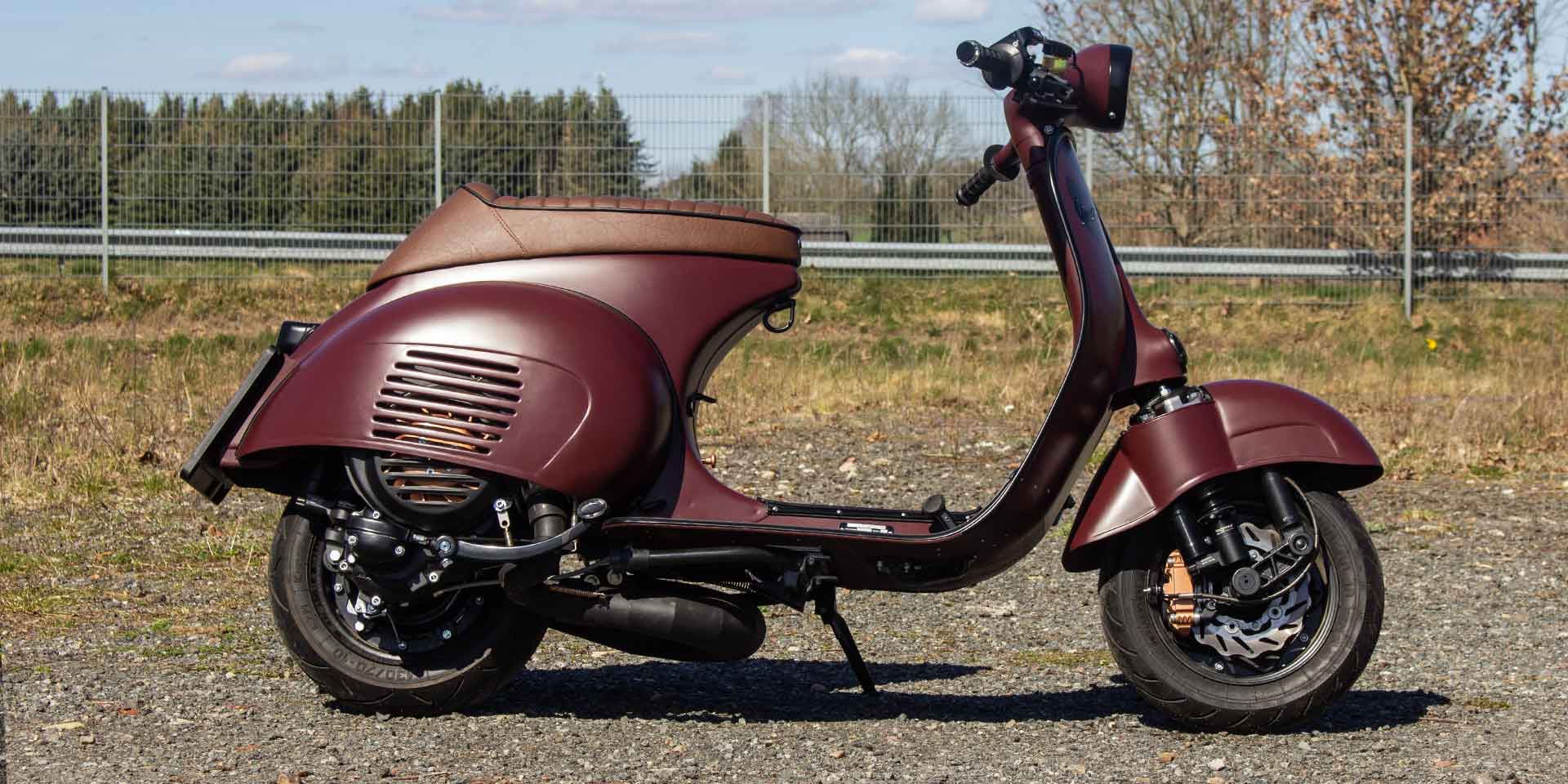 Custom Vespa VNB 244ccm Schwarz-Rot