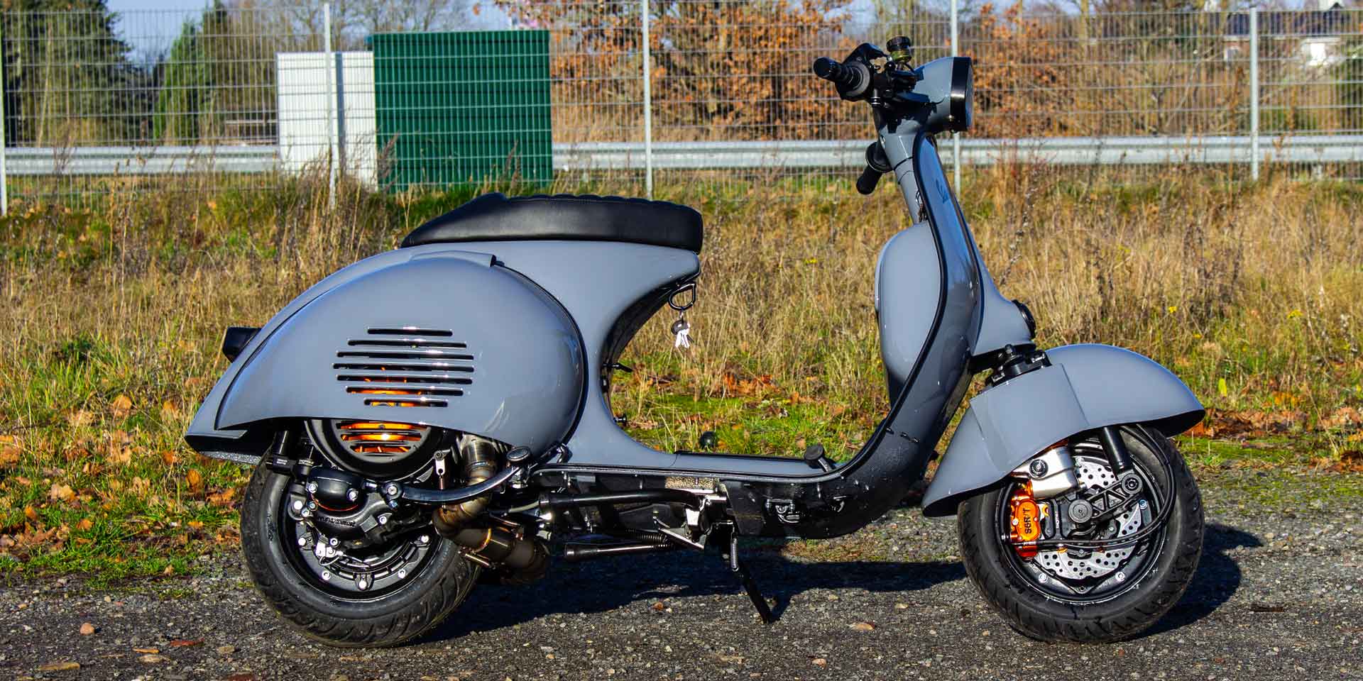 Custom Vespa GS 250ccm in Porsche Arctic Grey
