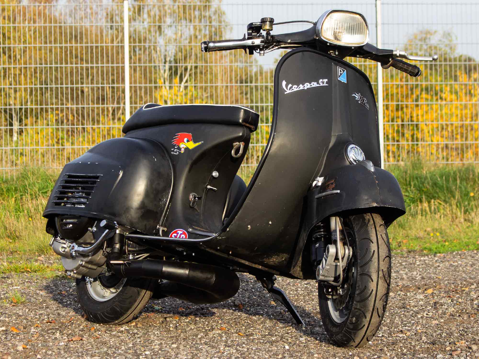 Custom Vespa Tuning GT mit BFA 306ccm Motor und Scheibenbremse in Mattschwarz