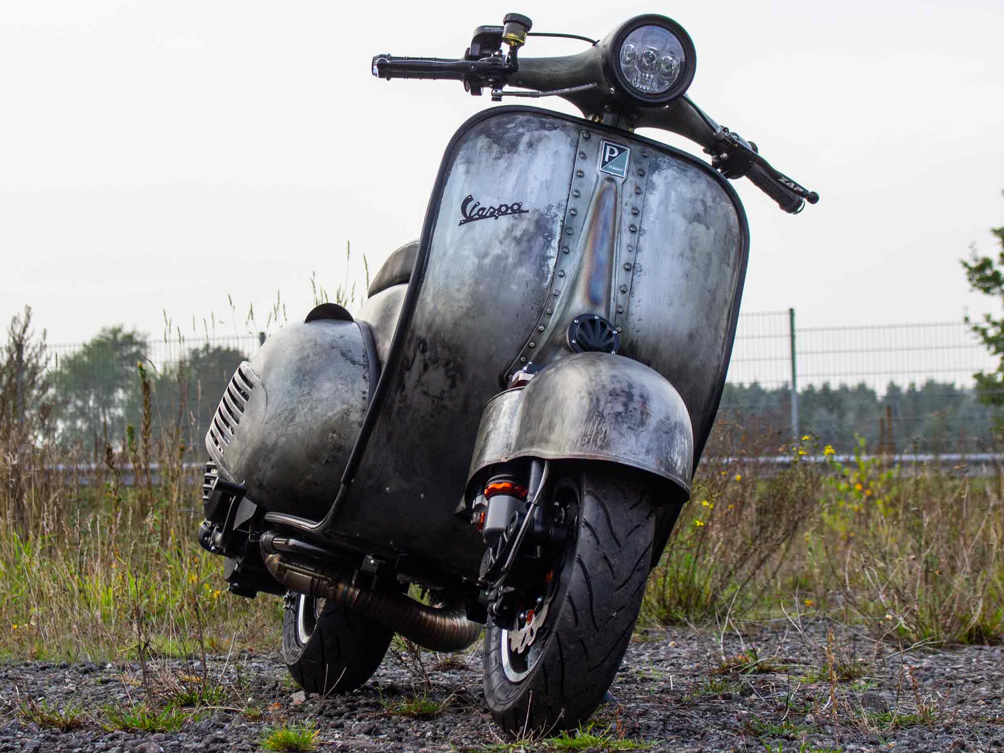 Custom Vespa SLS 300 Scooter & Service mit BFA 306ccm Motor und verlängertem Radstand