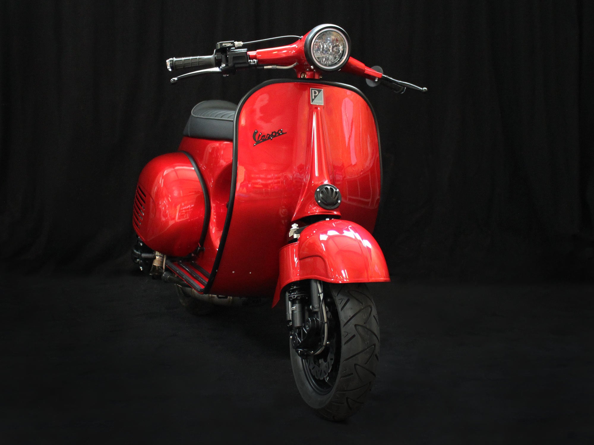Custom Vespa Umbau VNB 244ccm mit Scheibenbremse in Candy Apple Red
