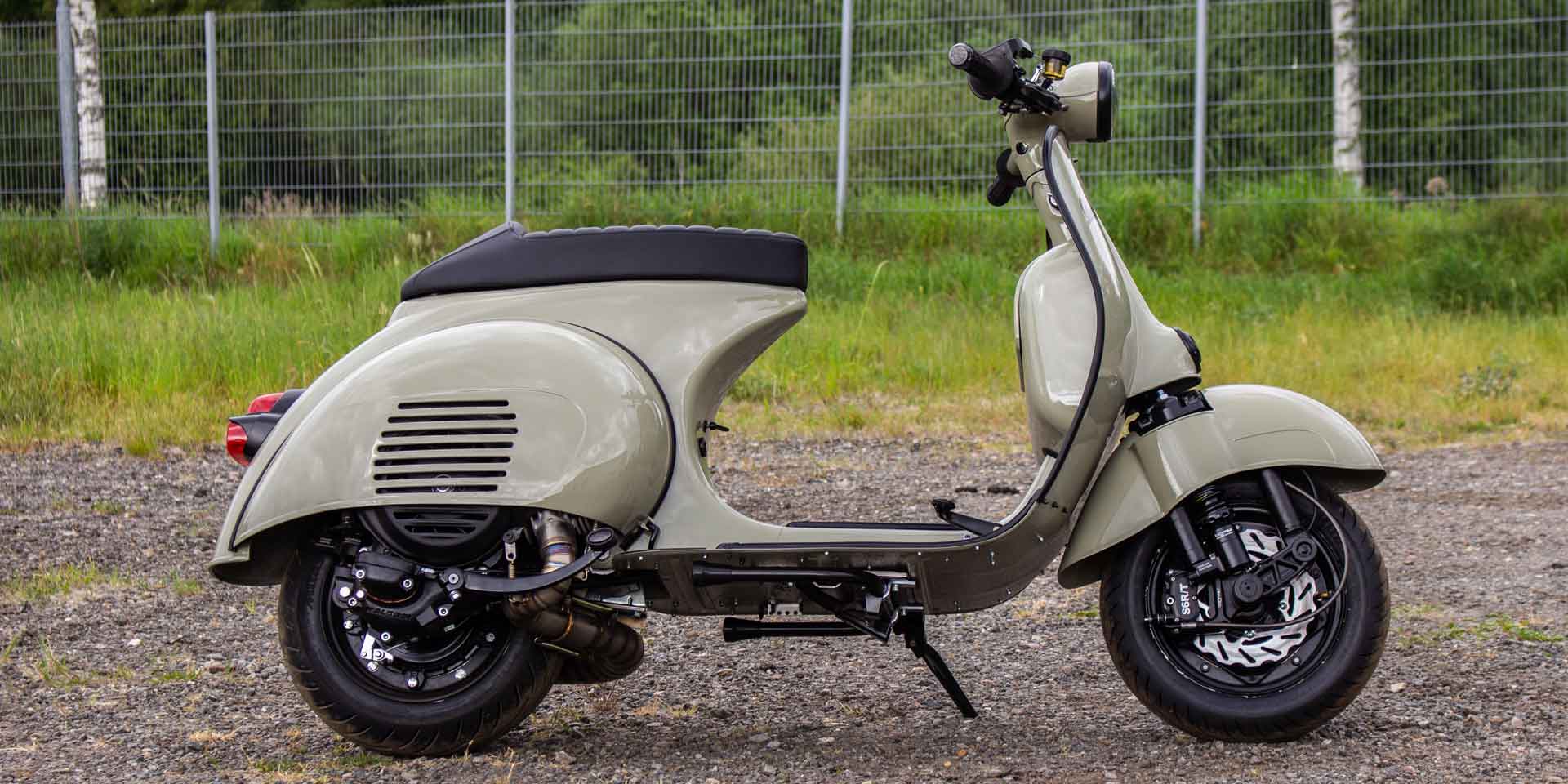 Custom Vespa VNB 244 in Porsche Steingrau