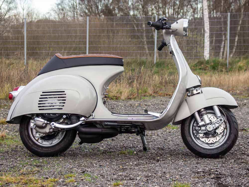 Custom Vespa VNB 244 grau mit Scheibenbremse