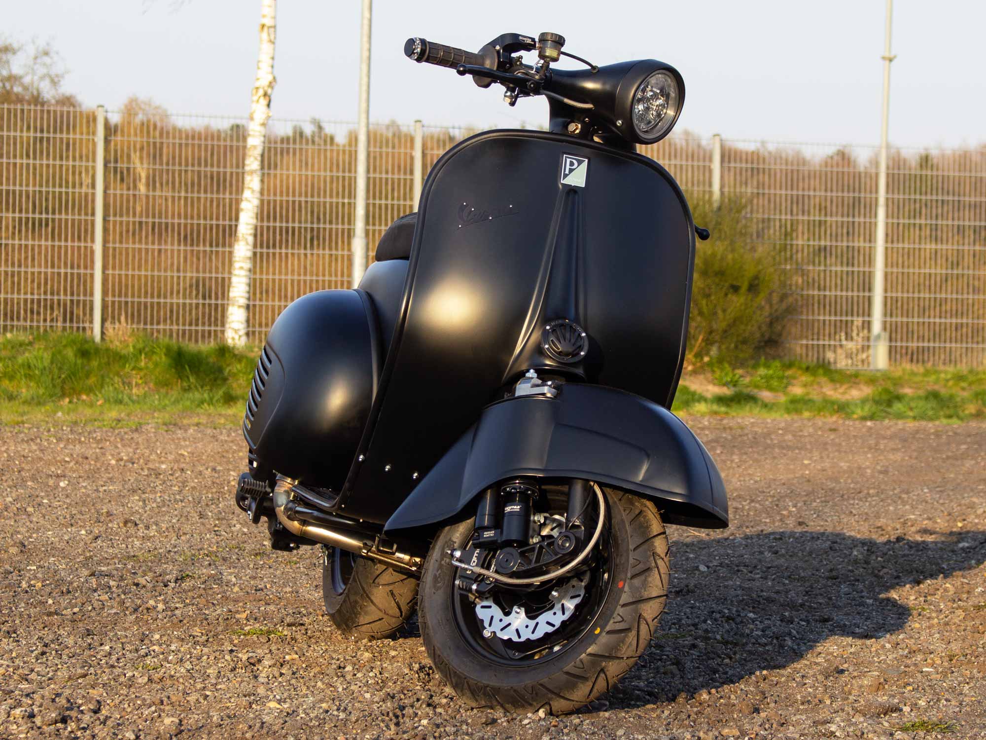 Superlow Series VNB 244 Matt Schwarz Scooter & Service