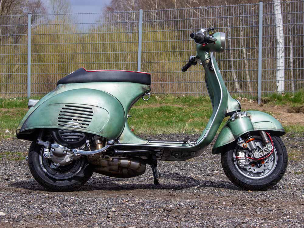 Custom Vespa VNB 244 Piaggio Verde 6002 Rawstyle