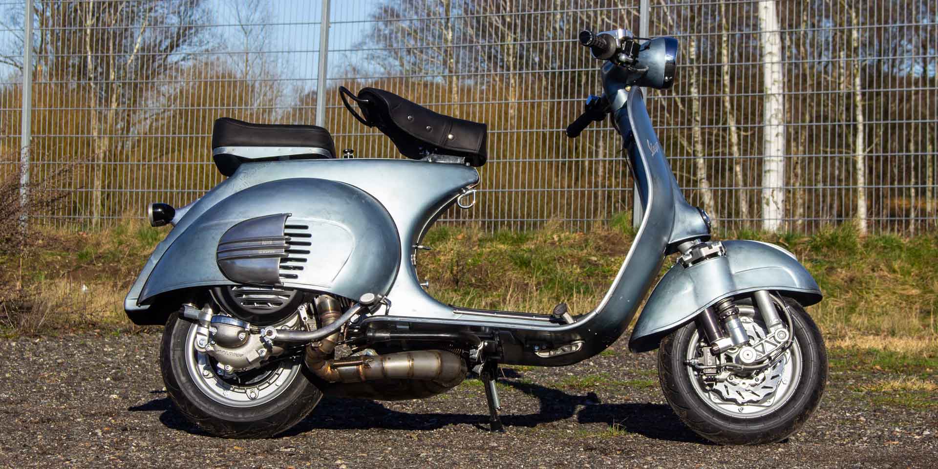 Custom Vespa VNB 244ccm in Azzurro Metallizzato 114 mit Schwingsattel