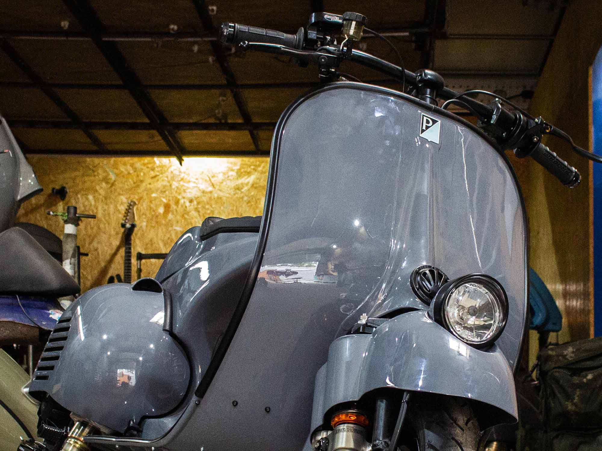 Vespa Wideframe Umbau aus unserer Custom Vespa Werkstatt