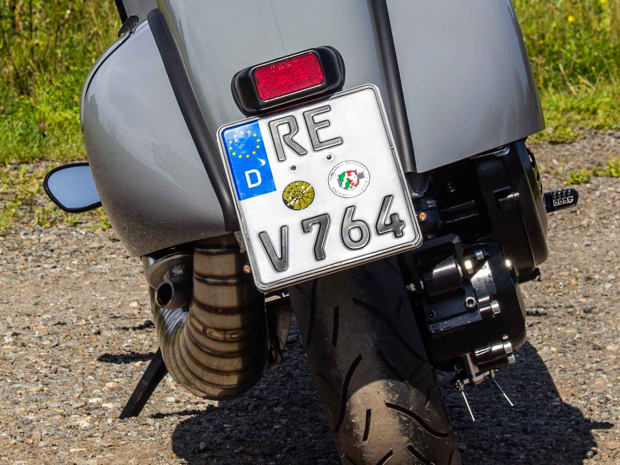 Kennzeichen Trägerplatte mit Blinkern