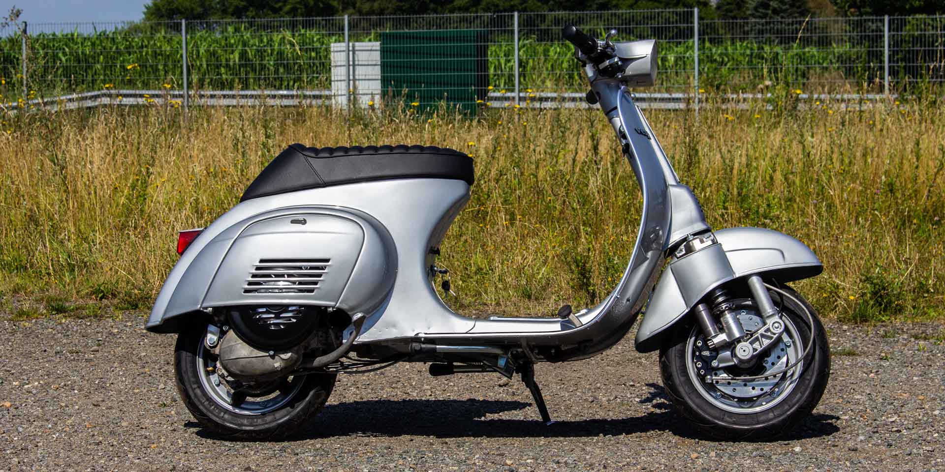 Vespa 50N Restauration mit Scheibenbremse und 125cm Motor
