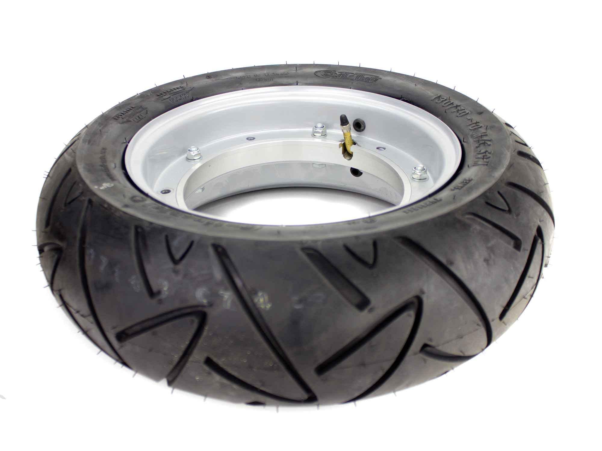 Vespa Breitreifenkit 4-Zoll Scooter 6 Service mit montiertem 130/70-10 Reifen