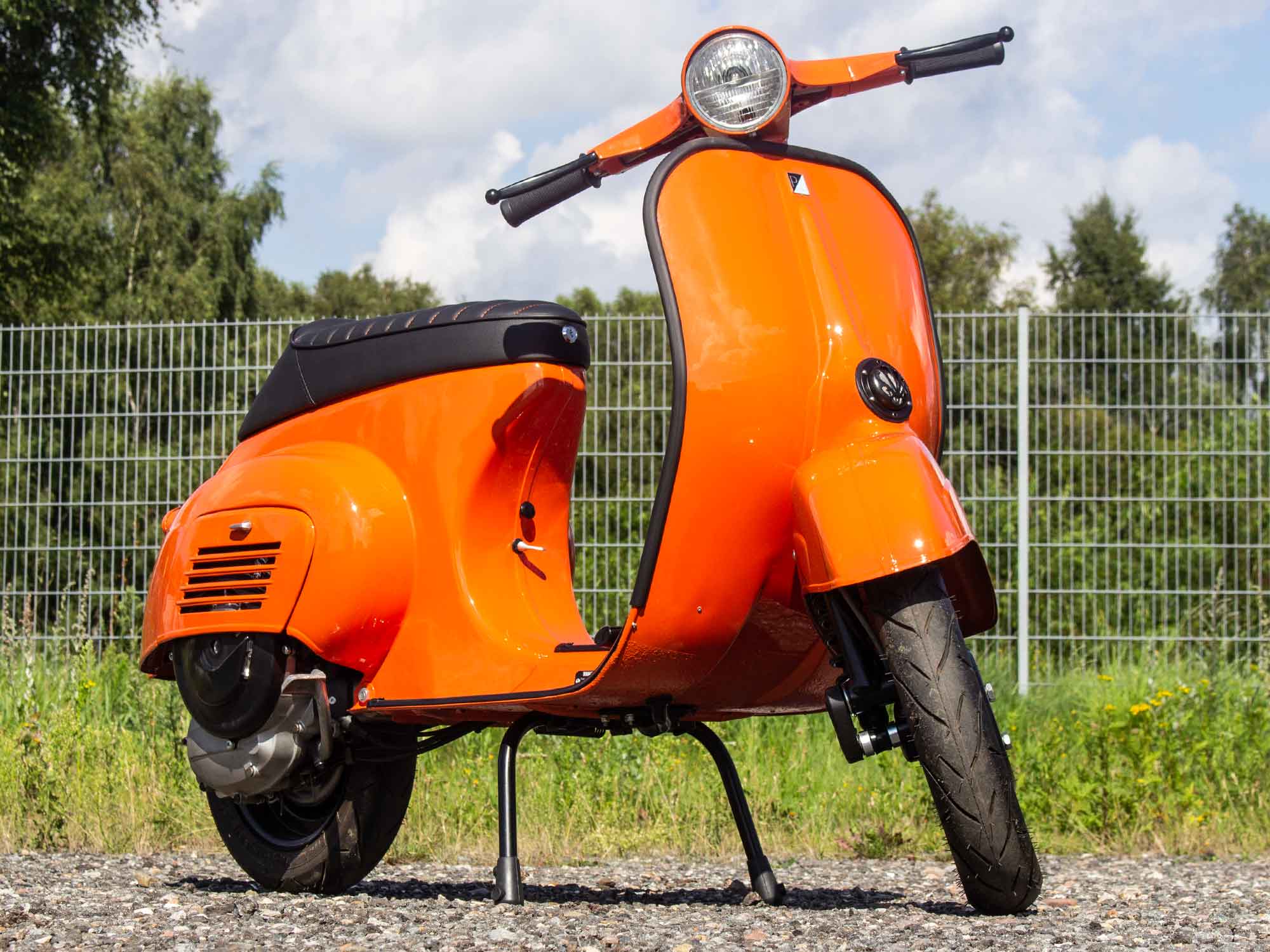 Vespa V50 1.Serie Restauration Scooter & Service
