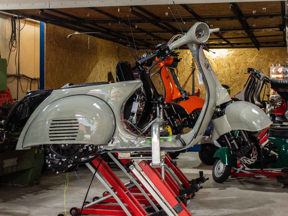 Vespa VNB 221 Betongrau