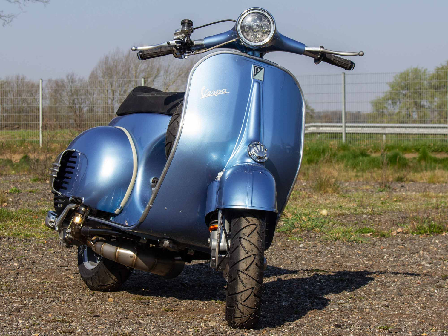 Superlow Series weitere Farben Scooter & Service Bentley Silverlake Metallic