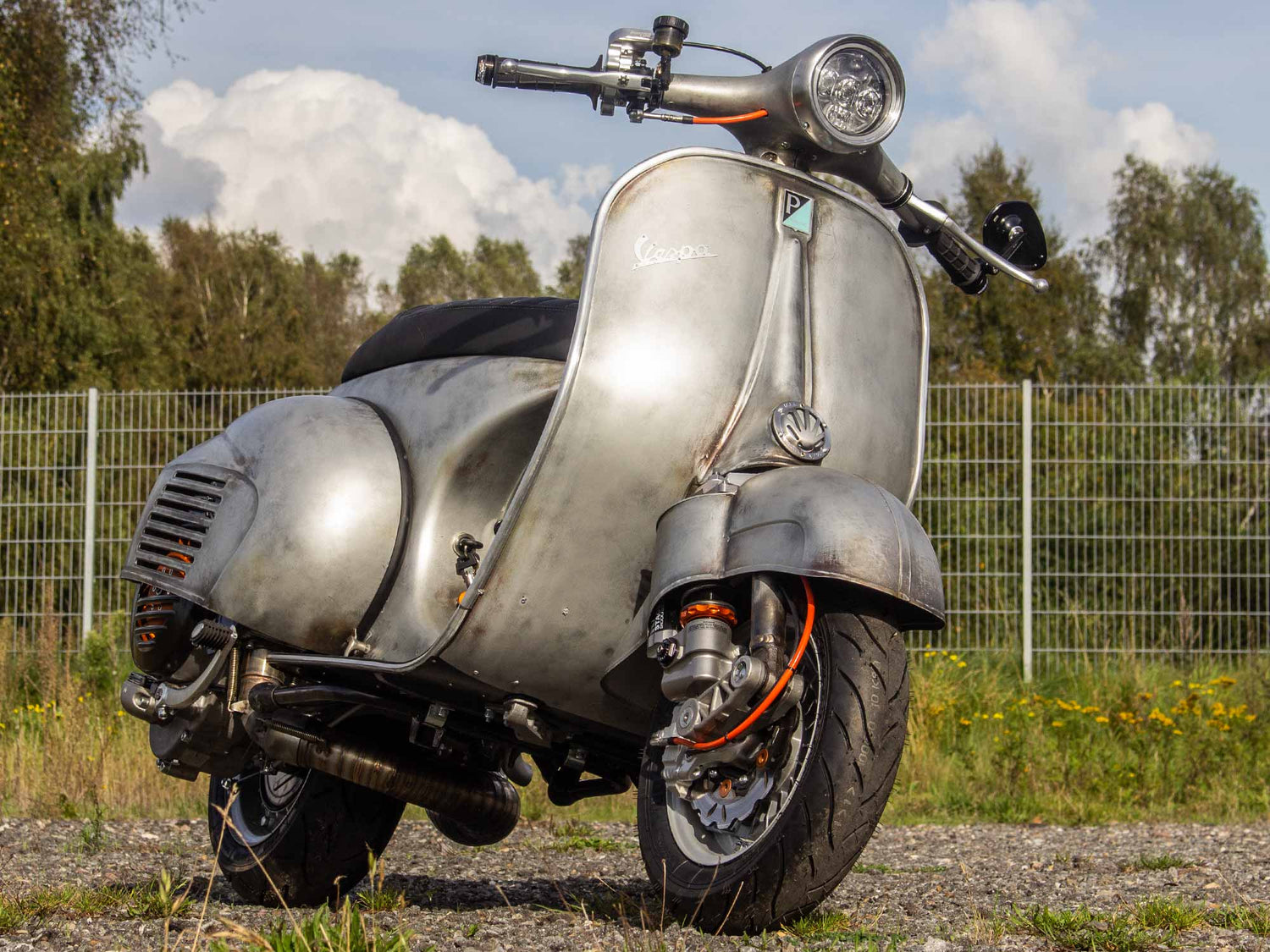 Superlow Series Rawstyle Scooter & Service Mercedes Silbergrau 180 clean