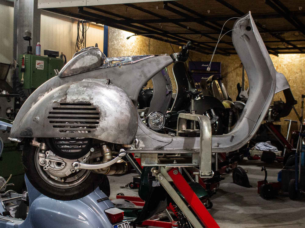 Vespa Sei Giorni Sitzbanktank ACMA Scooter & Service