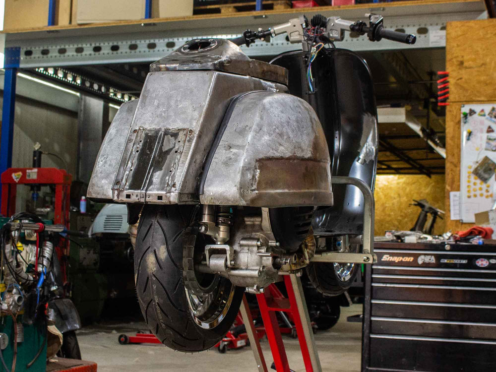 Delorean Tribute Vespa 244