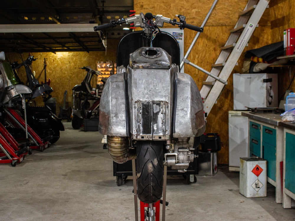 Delorean Tribute Vespa 244