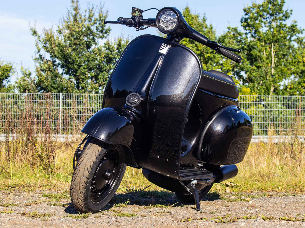 Custom Vespa VNB 244 Nero Daytona