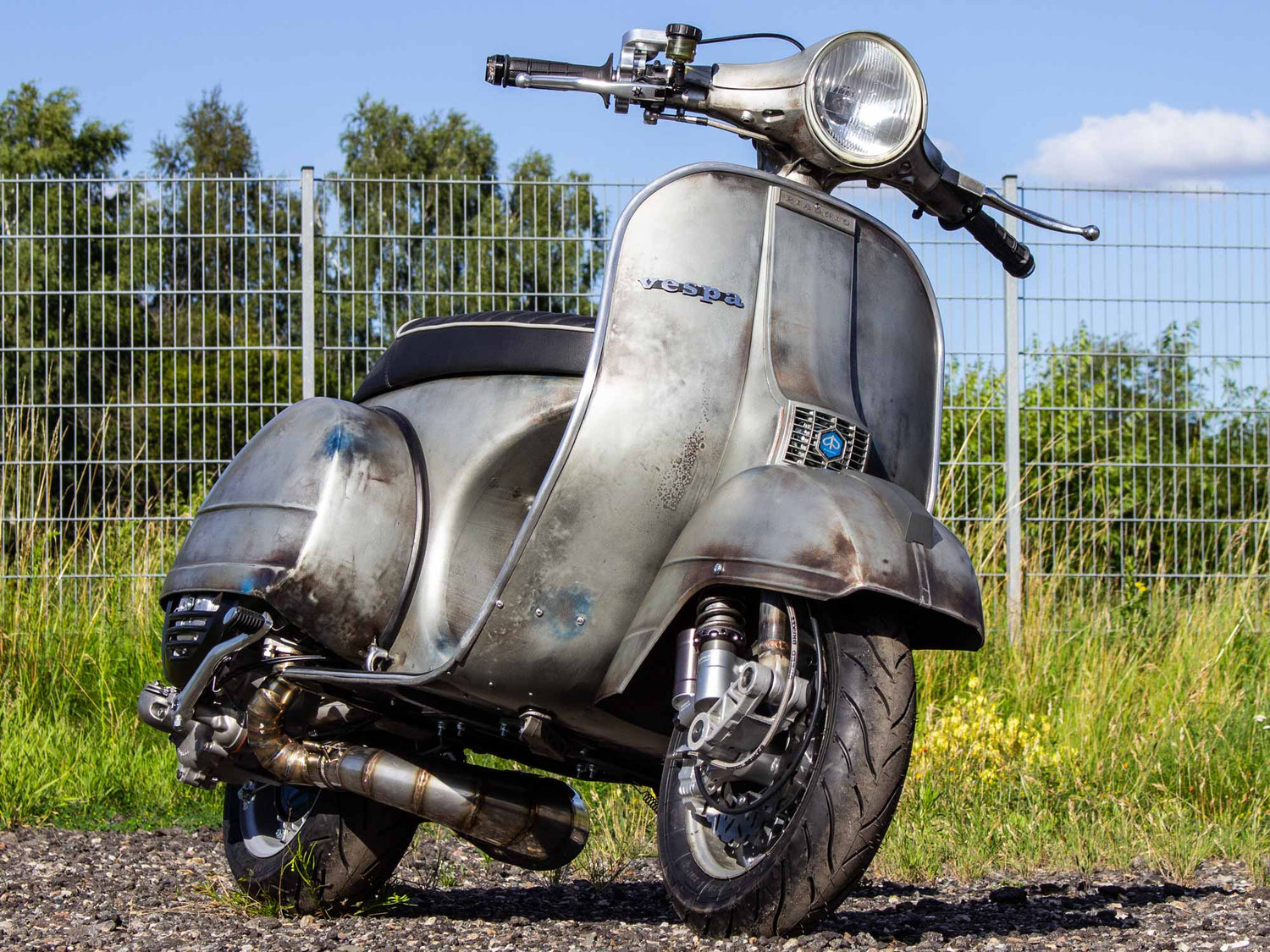 Superlow Series Rawstyle Scooter & Service Mercedes Silbergrau Metallic 180 intense