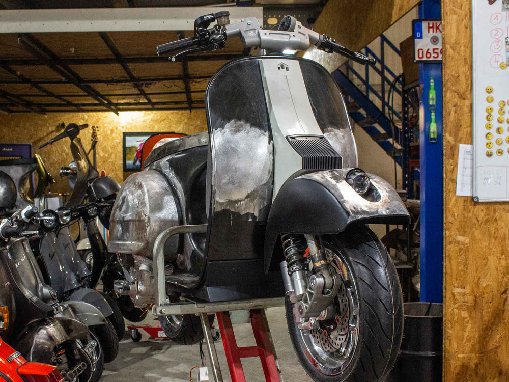 Delorean Tribute Vespa 244