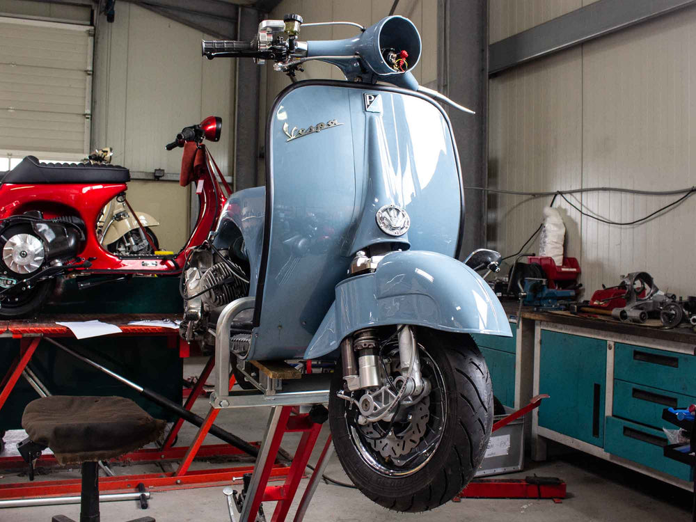 Custom Vespa VNB 190 Scooter & Service