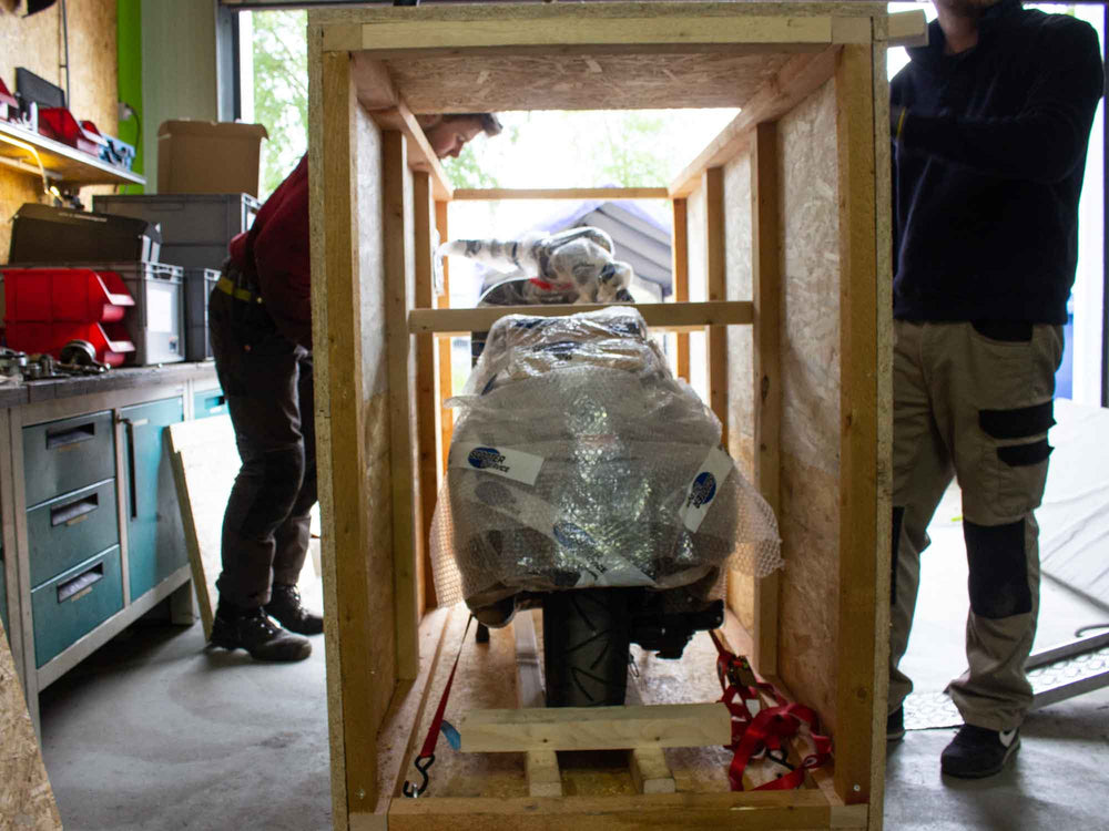 Superlow Series - Transport in die USA Scooter & Service