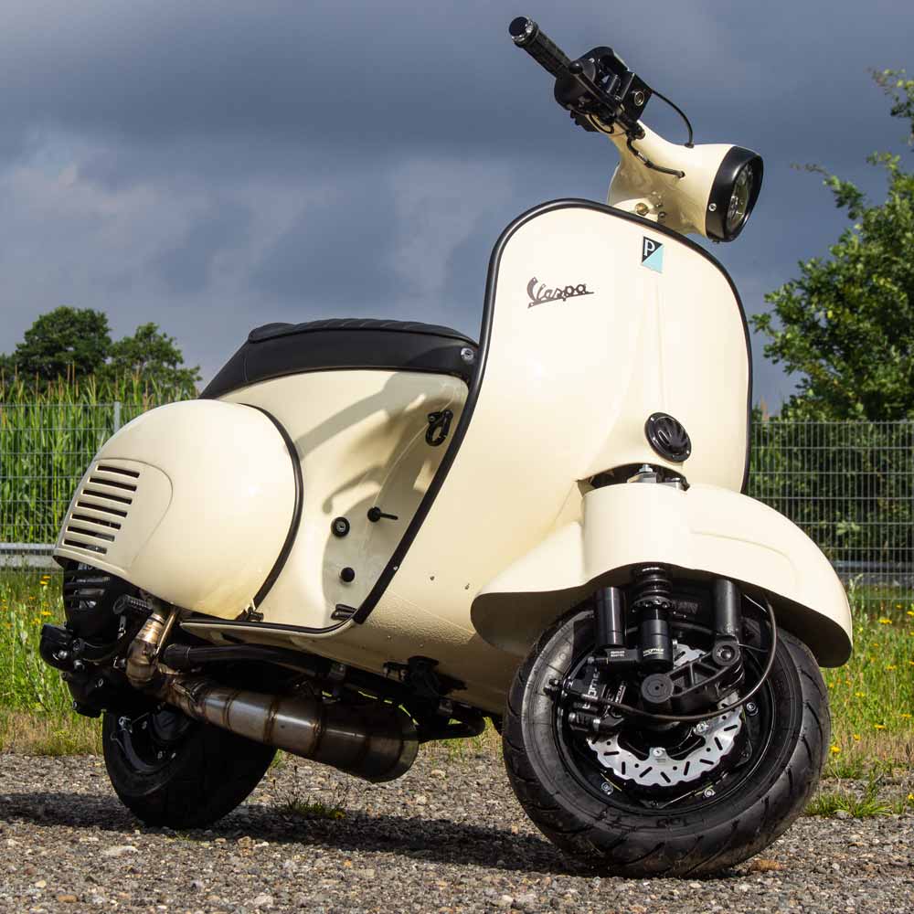 Custom Vespa Tuning Projekt in Piaggio Avorio 909