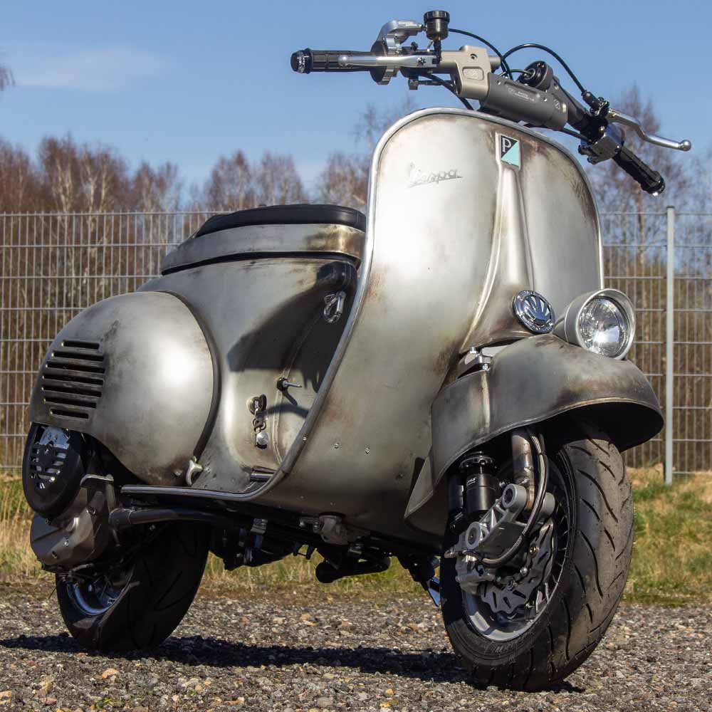 Custom Vespa mit Rawstyle Lackierung Mercedes Silbergrau 180