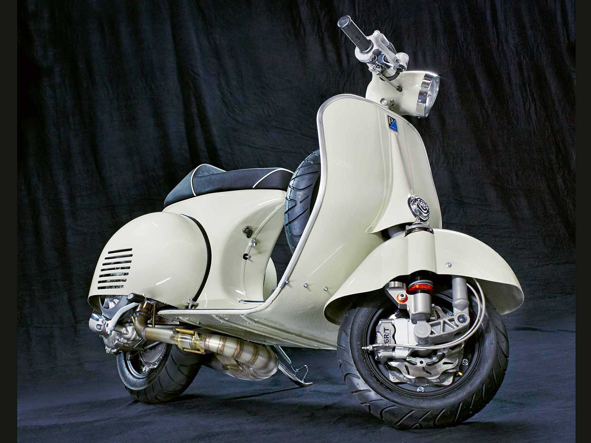 Custom Vespa VBB 221  in Piaggio Avorio 909