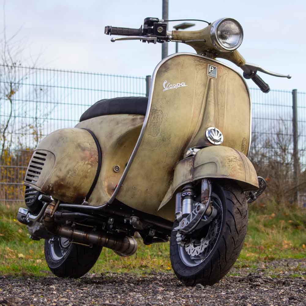Custom Vespa mit Rawstyle Lackierung Avorio 909