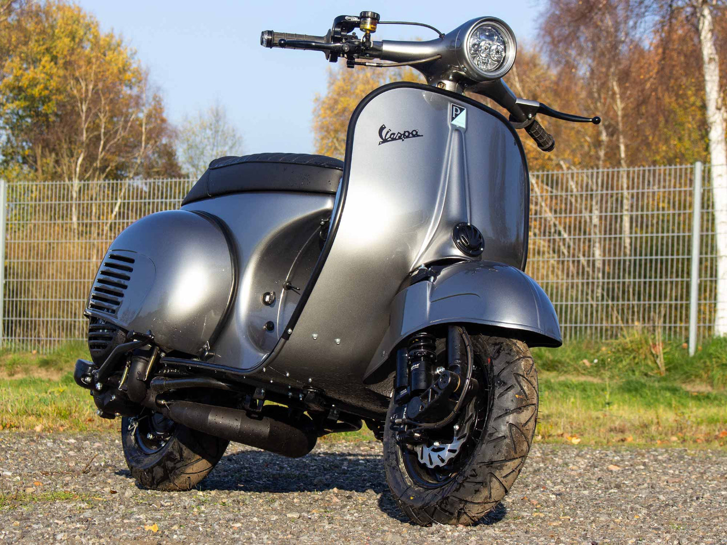 Superlow Series Silber-Grau-Schwarz