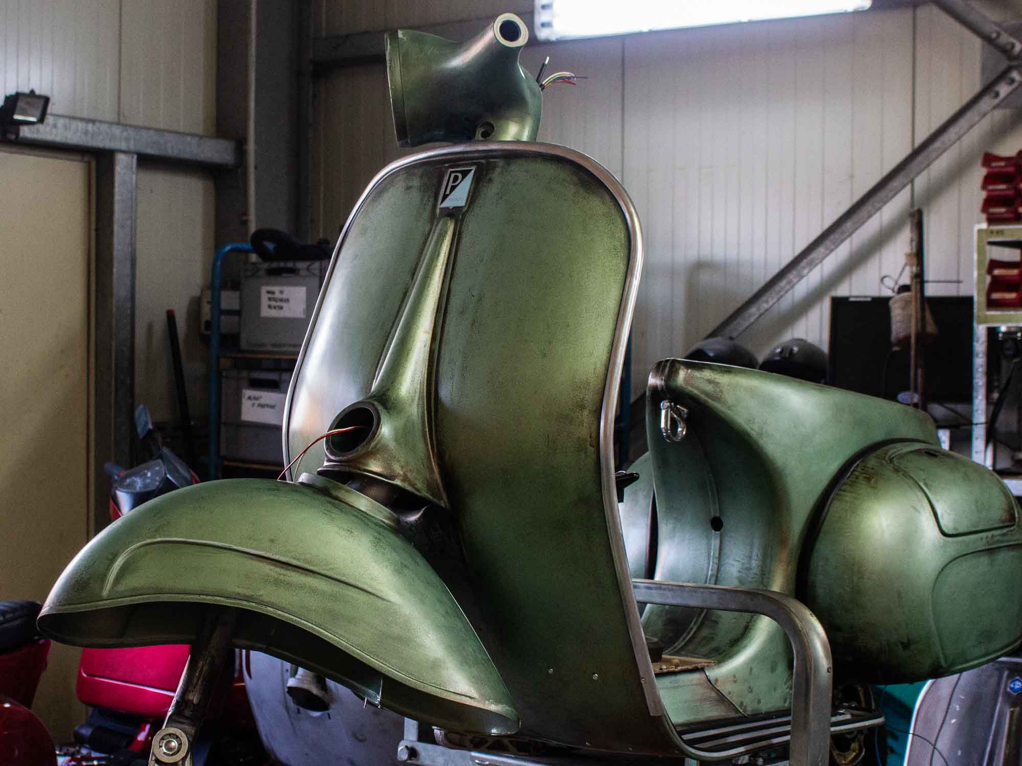 Vespa Rawstyle Lackierung Verde 6002