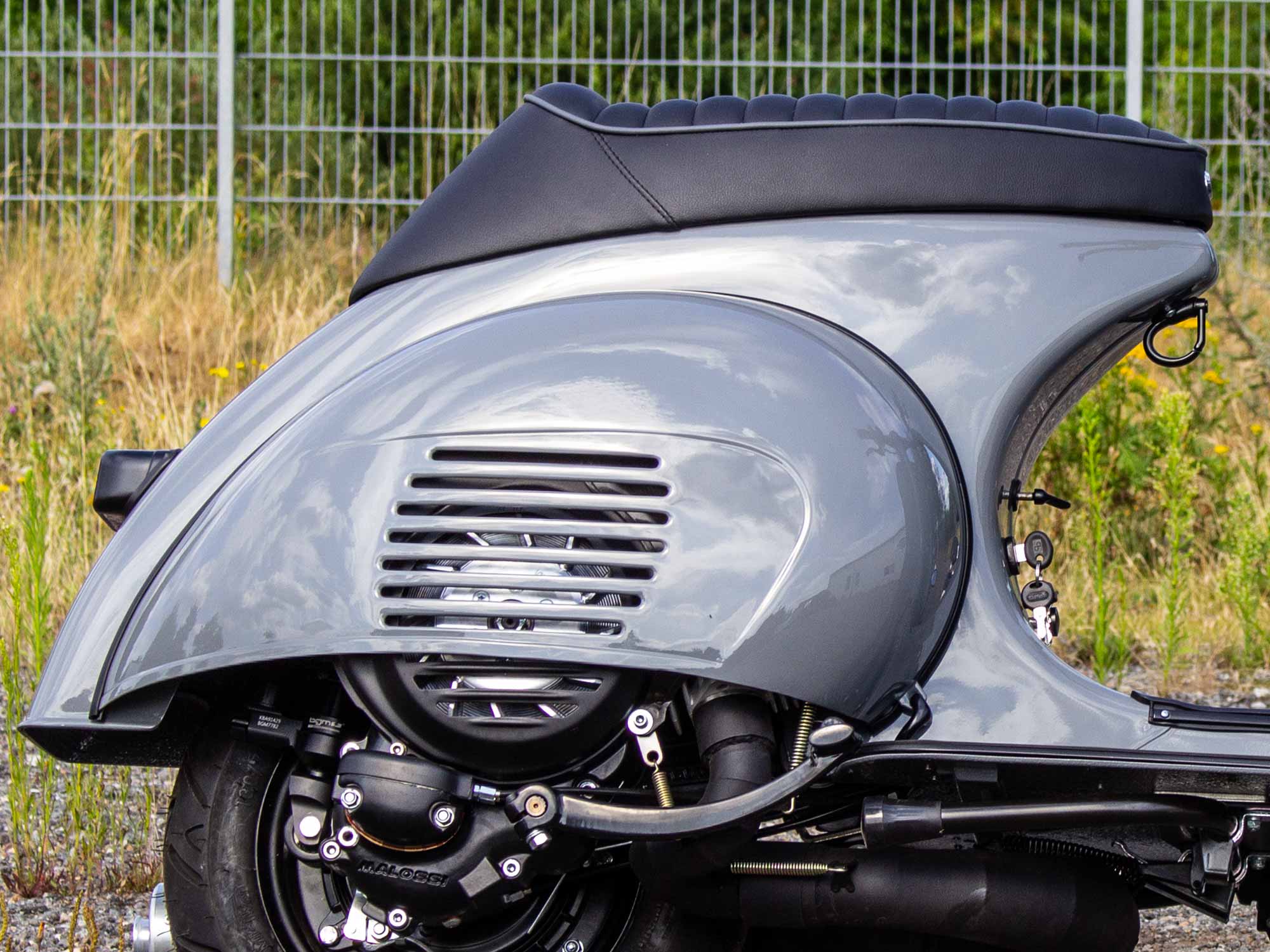 Streamline Seats Vespa Sitzbänke Scooter & Service