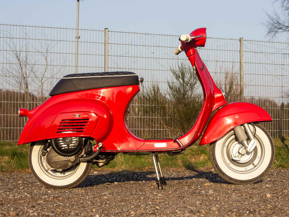 Vespa V50 1. Serie Restauration Scooter & Service