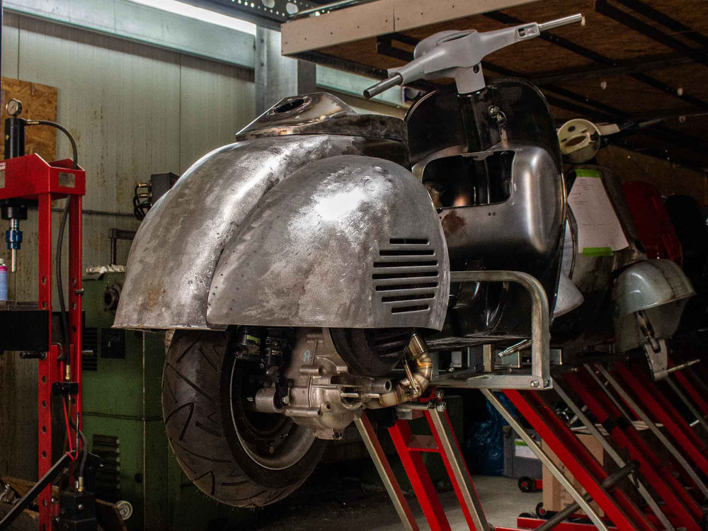 Vespa Rahmen Umbau GS 250 Porsche Arctic Grey