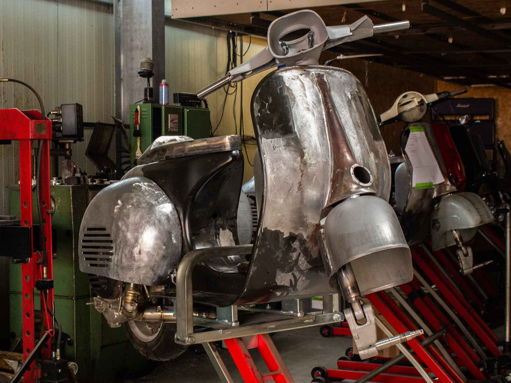 Vespa Rahmen Umbau GS 250 Porsche Arctic Grey