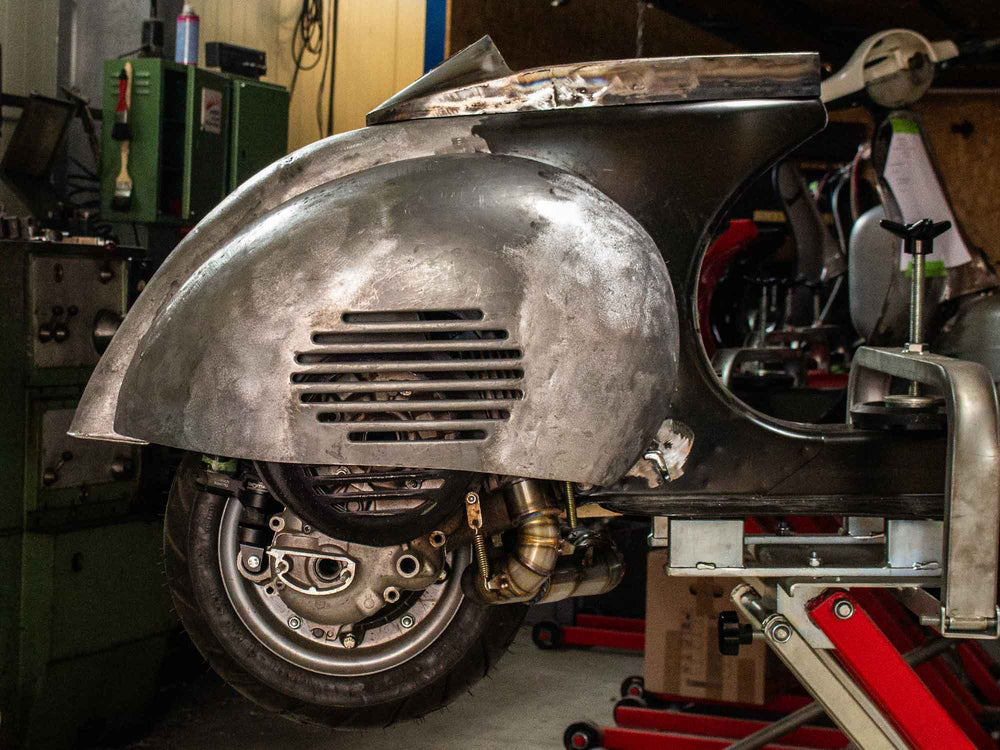 Vespa Rahmen Umbau GS 250 Porsche Arctic Grey