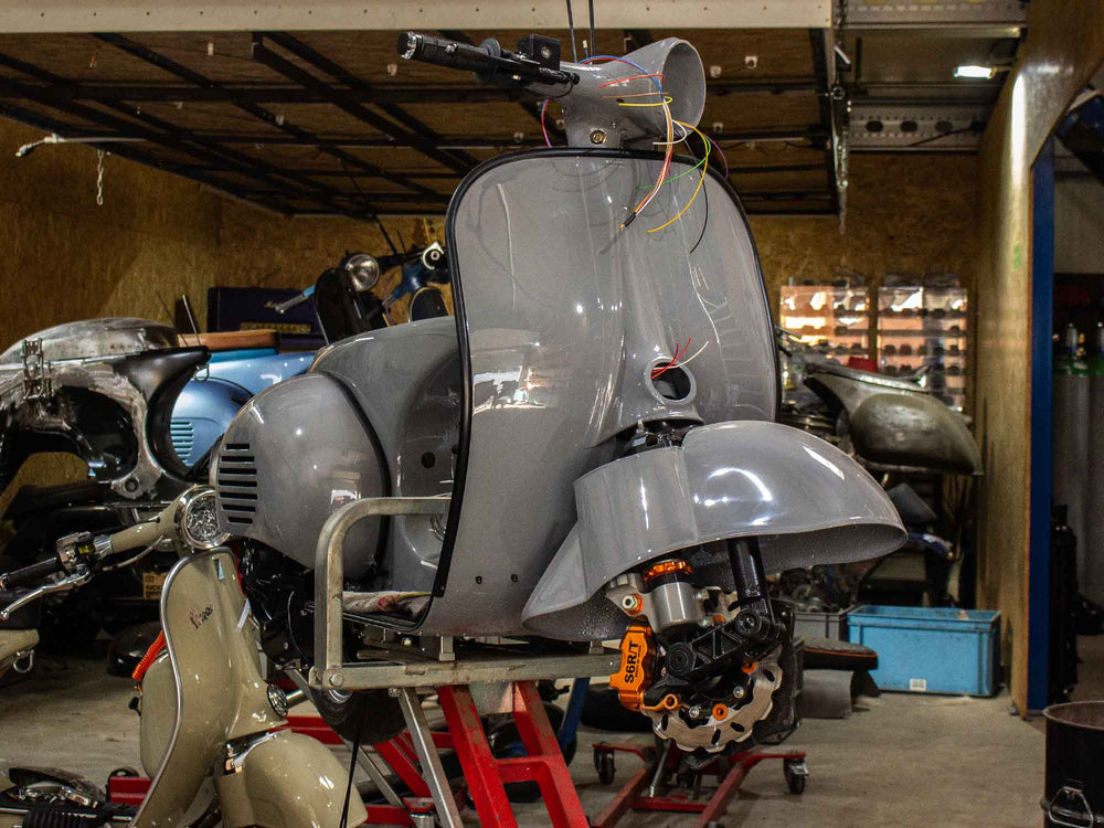 Entstehung der Motovespa mit BFA 288ccm Motor in der Scooter & Service Werkstatt