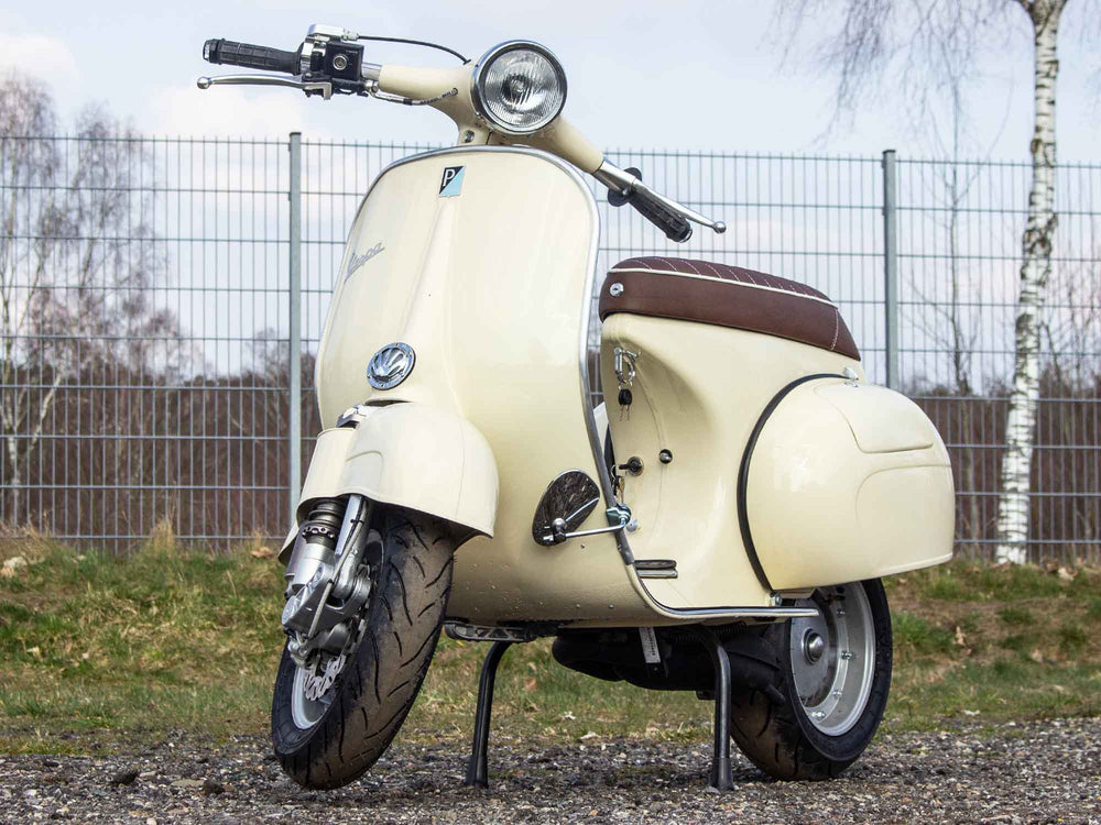 Custom Vespa Umbau VNB 125ccm mit Scheibenbremse in Piaggio Avorio 909 