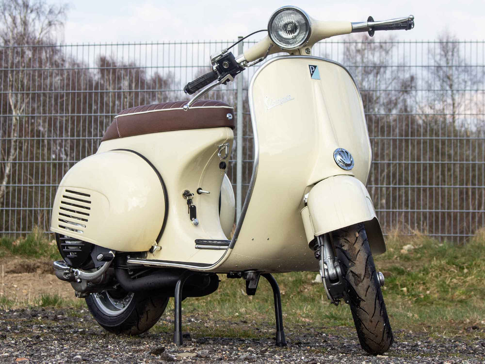 Custom Vespa Umbau VNB 125ccm mit Scheibenbremse in Piaggio Avorio 909 