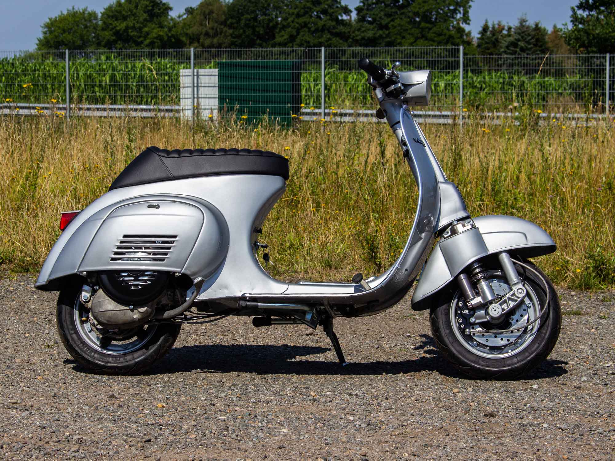 Custom Vespa Tuning 50N mit 125ccm und Scheibenbremse