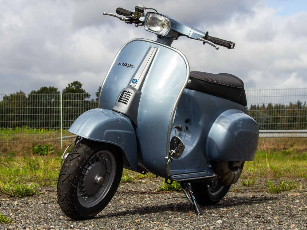 Custom Vespa 50N mit Quattrini 200ccm Motor und Scheibenbremse