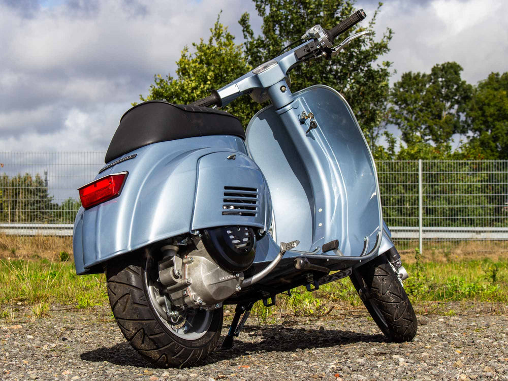 Custom Vespa 50N mit Quattrini 200ccm Motor und Scheibenbremse