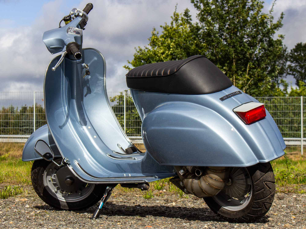 Custom Vespa 50N mit Quattrini 200ccm Motor und Scheibenbremse