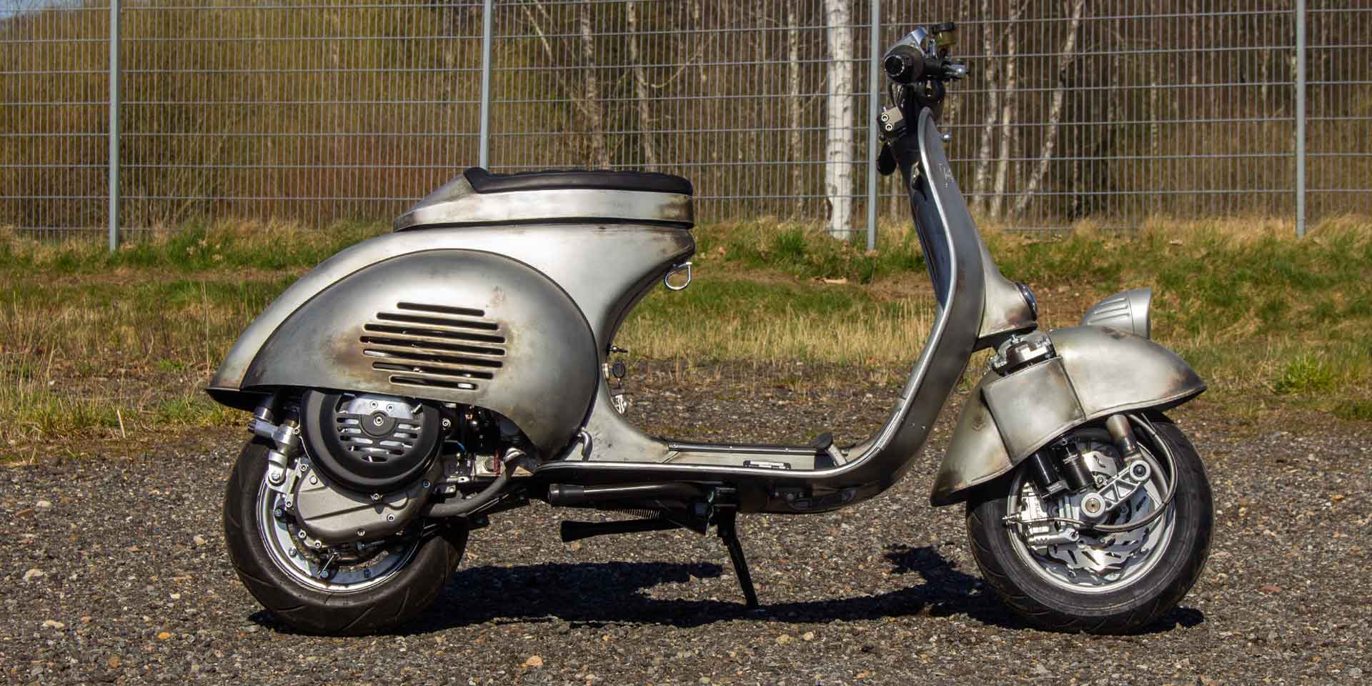 Custom Vespa mit BFA 288ccm Motor im Wideframe Style