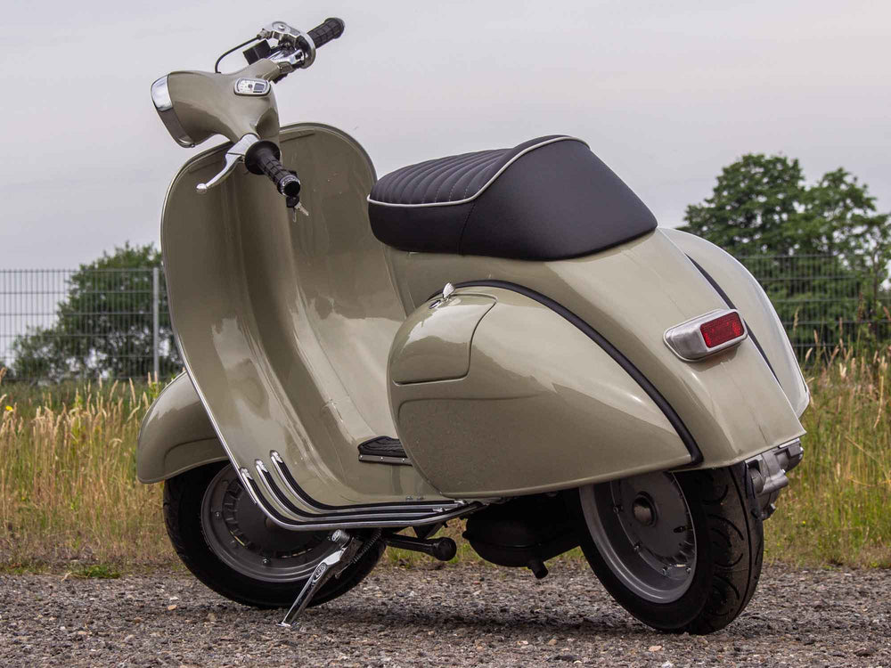 Custom Vespa VBB 244ccm Classic in Porsche Steingrau