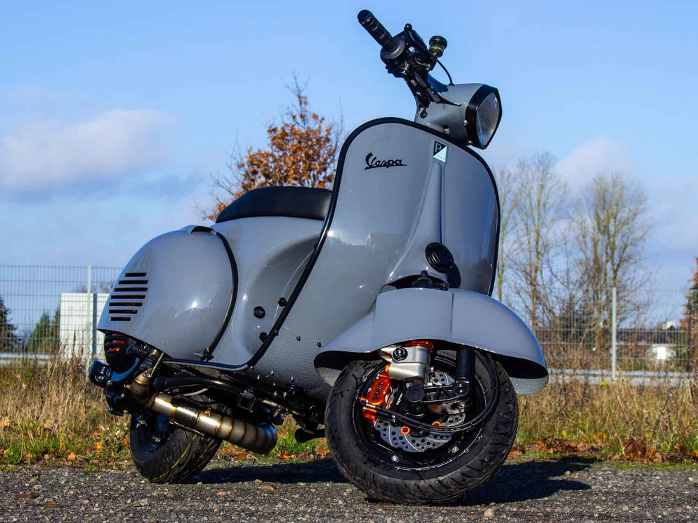Custom Vespa GS 250ccm in Porsche Arctic Grey 2