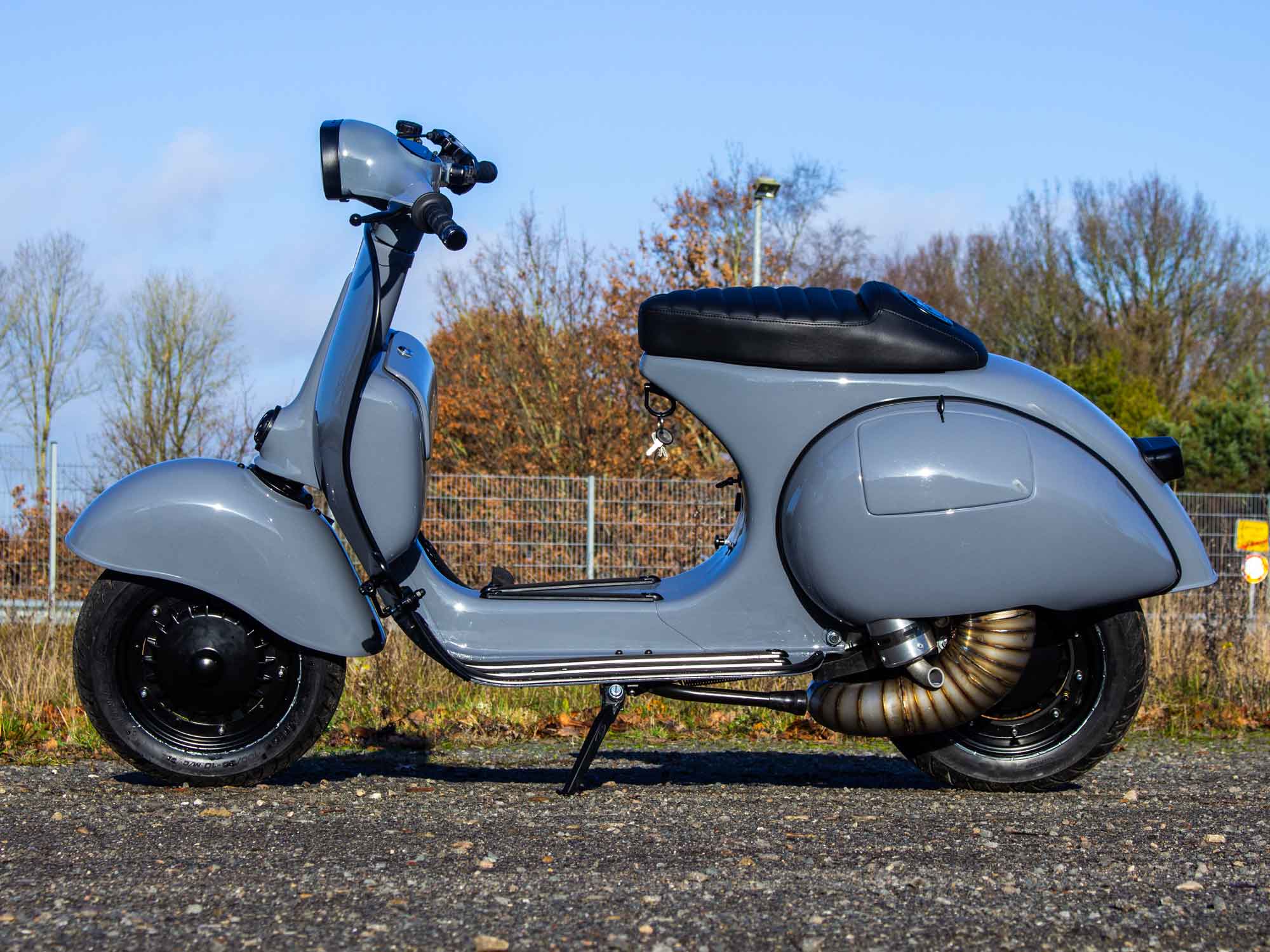 Custom Vespa GS 250ccm in Porsche Arctic Grey 5